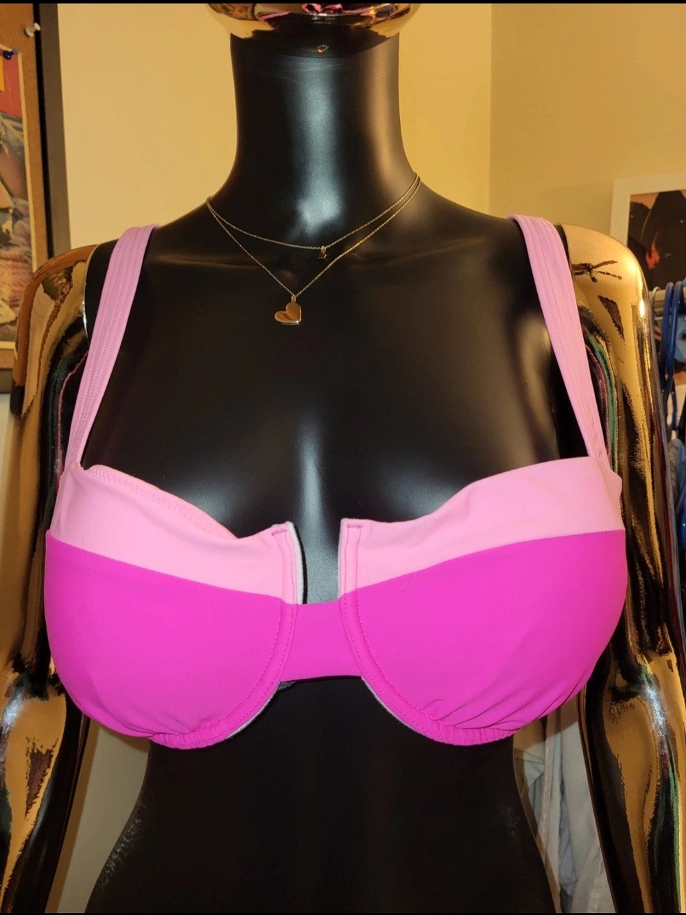 Women’s Two-Tone Pink Underwire Bikini Top| Size L